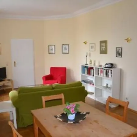 Feriengut Dalwitz Gutshaus Holiday home Walkendorf